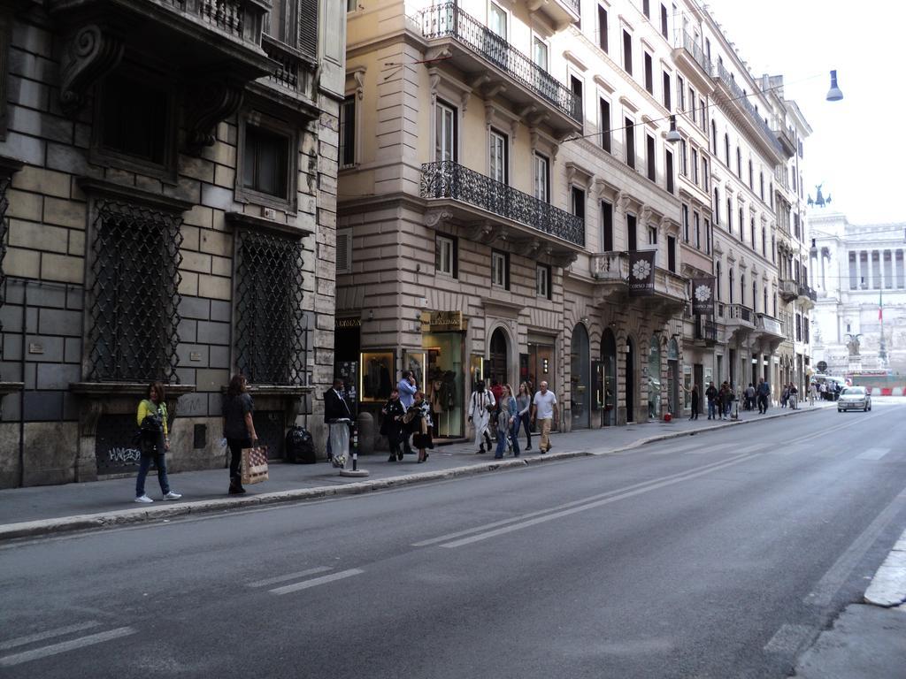 Piazza Venezia Suite And Terrace Rome Exterior photo